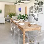 Gorgeous Home In Staubin De Cadelech Razac-d'Eymet