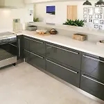Gorgeous Home In Staubin De Cadelech