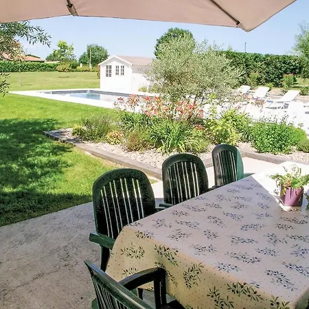 Gorgeous Home In Staubin De Cadelech Σπίτι διακοπών *