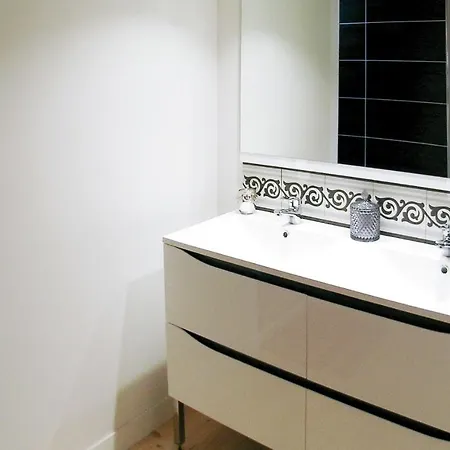 Dom wakacyjny 3 Bedroom Cozy In St,aubin De Cadeleche
