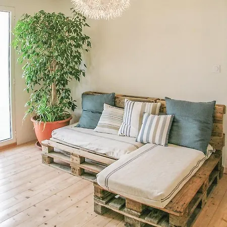 Gorgeous In Staubin De Cadelech Ferienhaus *
