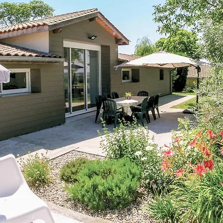 Gorgeous Home In Staubin De Cadelech * Razac-d'Eymet