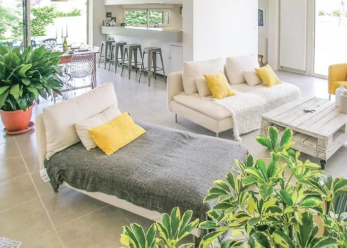 Cozy In Staubin De Cadeleche Hébergement de vacances *